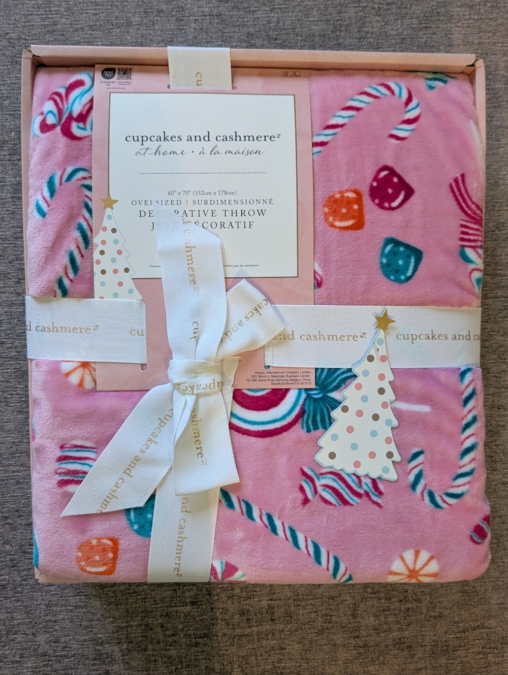 Christmas Cupcakes And Cashmere Blanket Pink Holiday Throw NWT